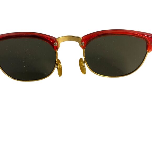 #8033 Sunglasses with Red Frames Green Lenses Vintage